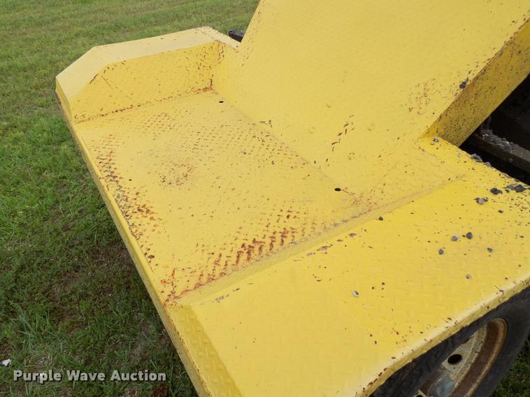 image for item DA6076 2010 Superior Broom DT80J broom