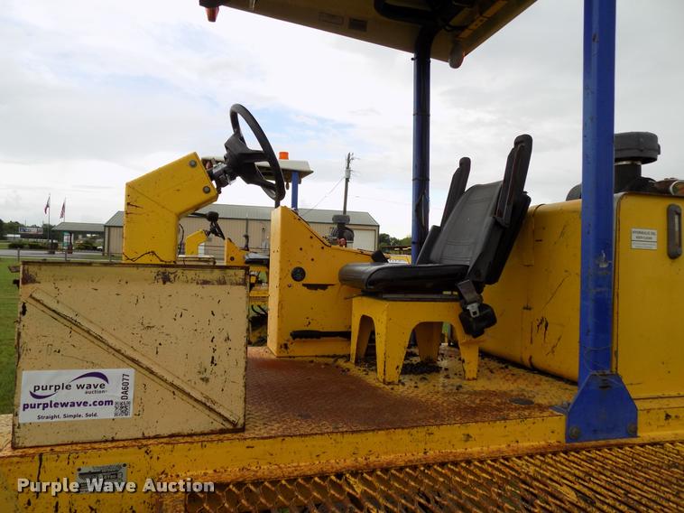 image for item DA6077 2010 Superior Broom DT80-J broom