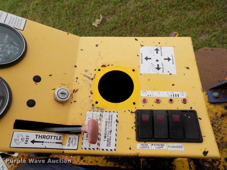 image for item DA6077 2010 Superior Broom DT80-J broom