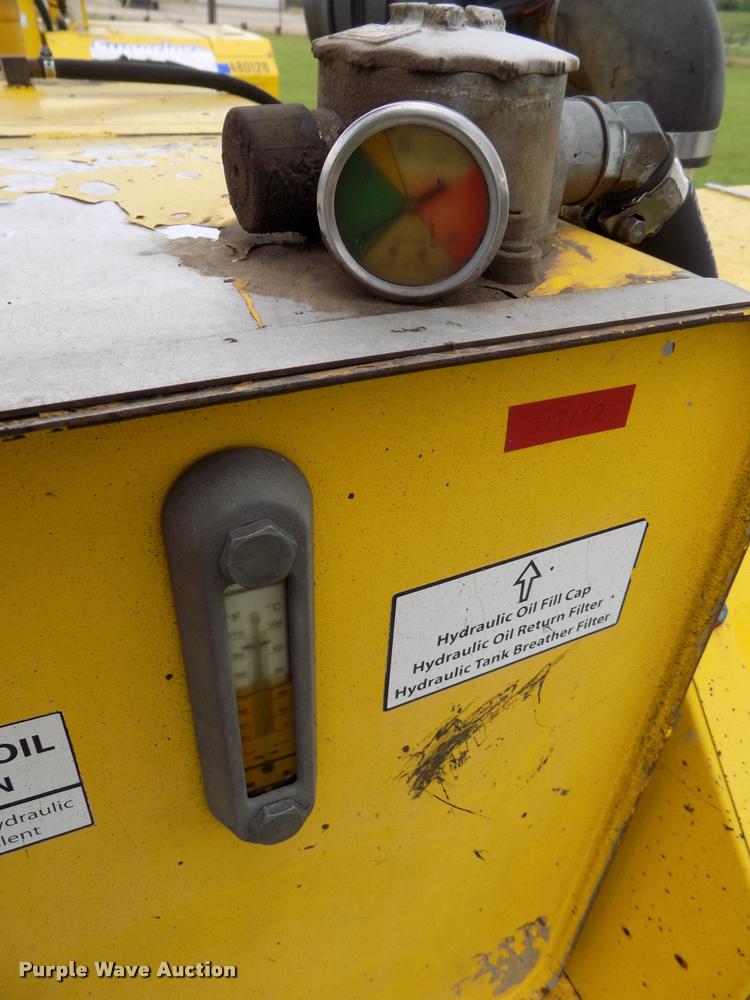 image for item DA6077 2010 Superior Broom DT80-J broom