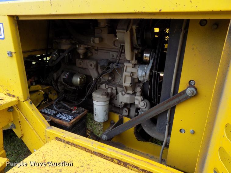 image for item DA6077 2010 Superior Broom DT80-J broom