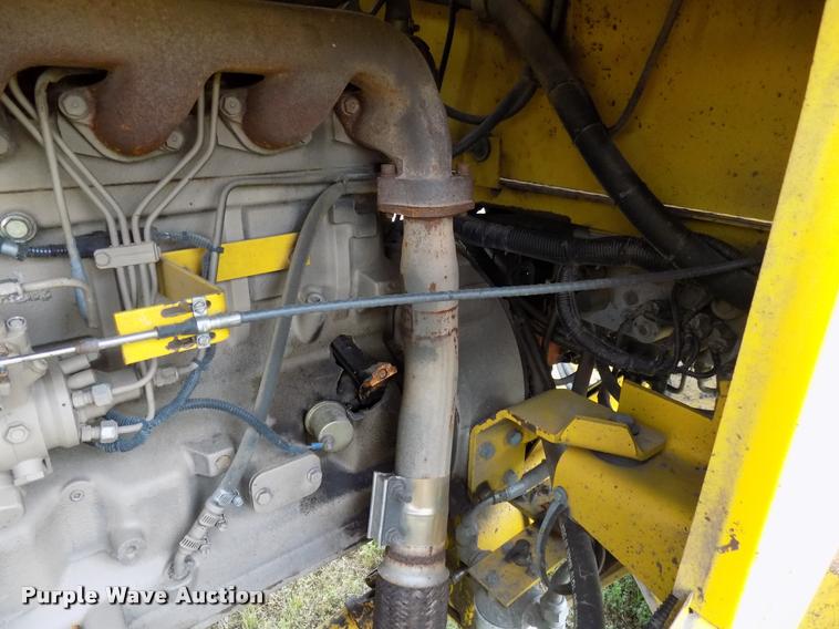 image for item DA6077 2010 Superior Broom DT80-J broom