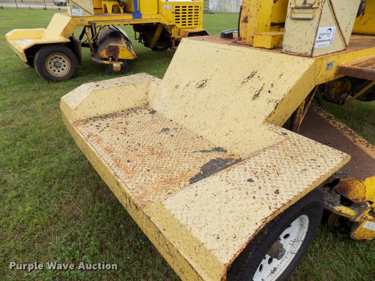 image for item DA6077 2010 Superior Broom DT80-J broom