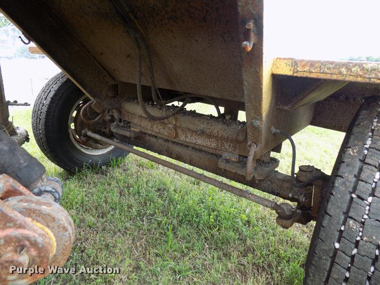 image for item DA6077 2010 Superior Broom DT80-J broom