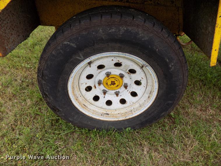 image for item DA6077 2010 Superior Broom DT80-J broom