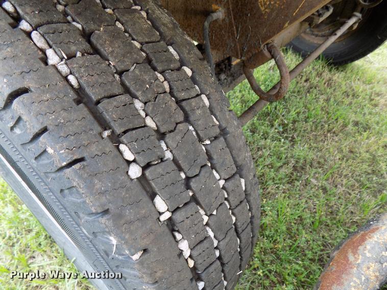 image for item DA6077 2010 Superior Broom DT80-J broom