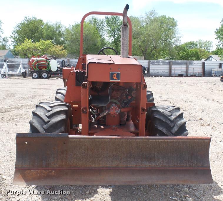 image for item DA7799 1996 Ditch Witch 7610 trencher
