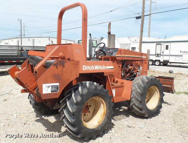 image for item DA7799 1996 Ditch Witch 7610 trencher