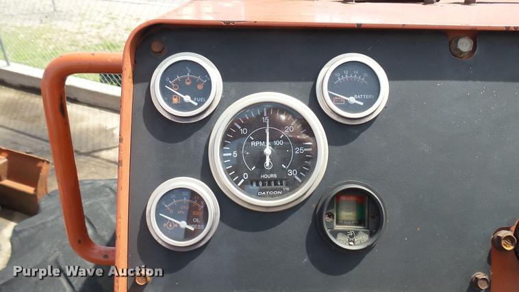 image for item DA7799 1996 Ditch Witch 7610 trencher