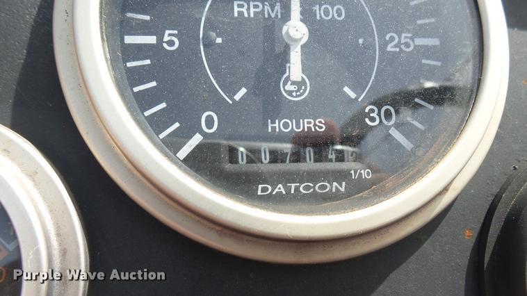 image for item DA7799 1996 Ditch Witch 7610 trencher