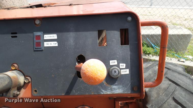 image for item DA7799 1996 Ditch Witch 7610 trencher
