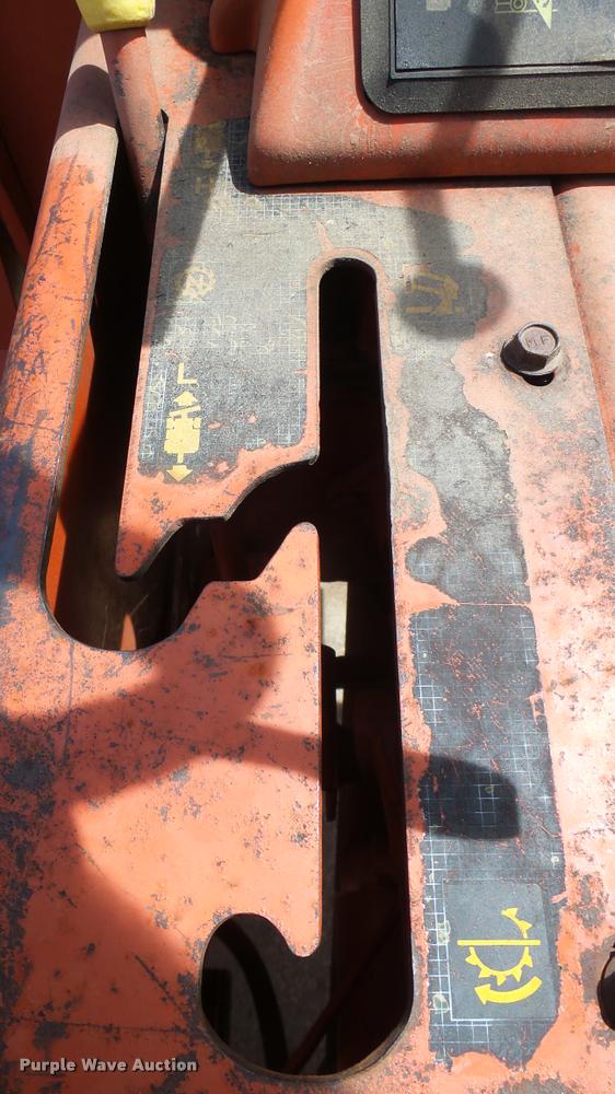 image for item DA7799 1996 Ditch Witch 7610 trencher