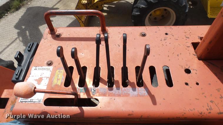 image for item DA7799 1996 Ditch Witch 7610 trencher