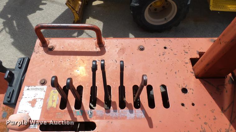image for item DA7799 1996 Ditch Witch 7610 trencher