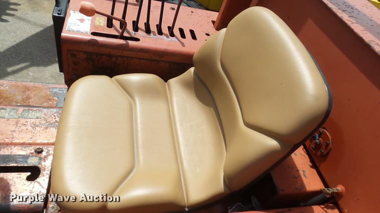 image for item DA7799 1996 Ditch Witch 7610 trencher