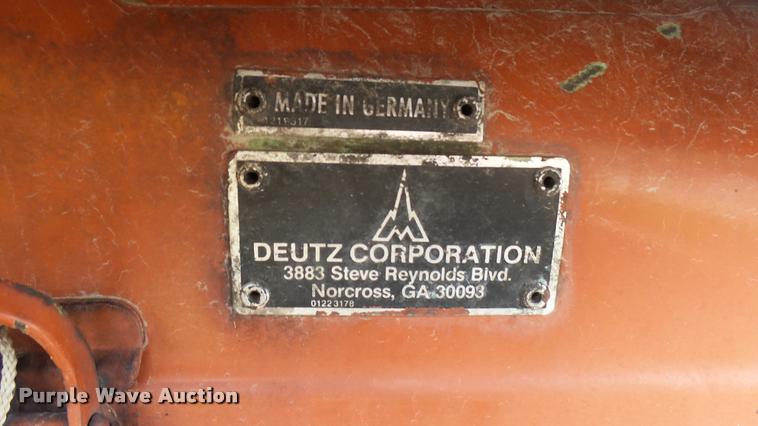 image for item DA7799 1996 Ditch Witch 7610 trencher