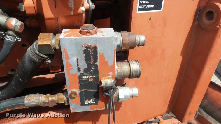 image for item DA7799 1996 Ditch Witch 7610 trencher