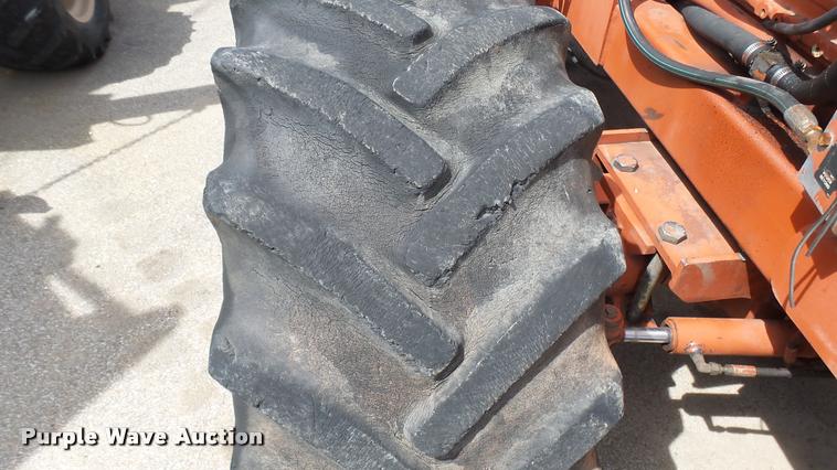 image for item DA7799 1996 Ditch Witch 7610 trencher