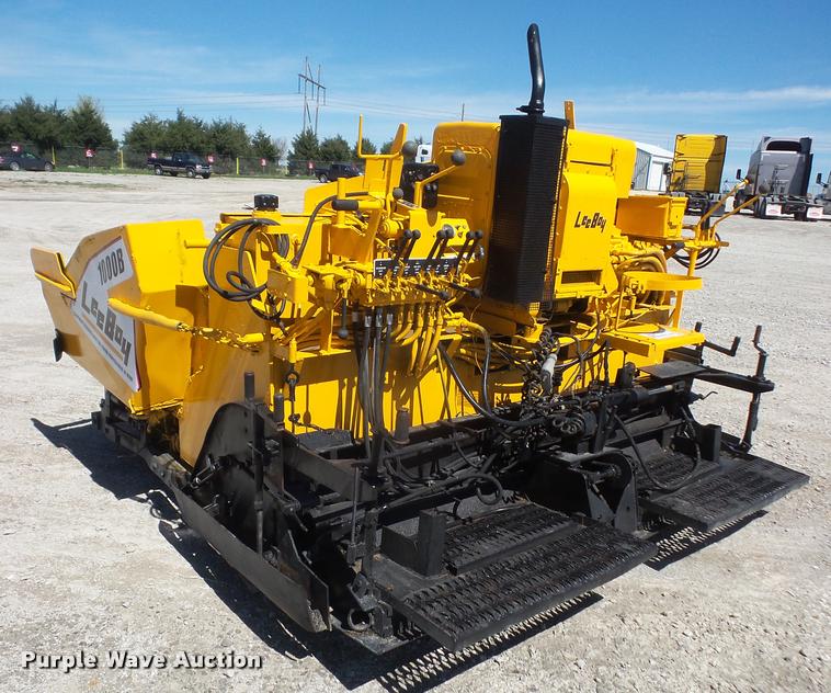 image for item DA8038 1996 LeeBoy 1000B paver