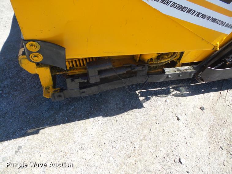 image for item DA8038 1996 LeeBoy 1000B paver