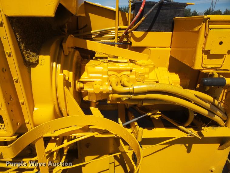 image for item DA8038 1996 LeeBoy 1000B paver