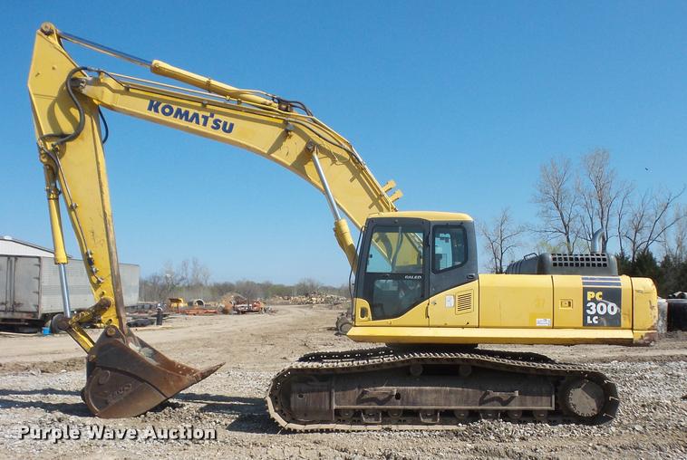 image for item DA8063 2002 Komatsu PC300LC-7L excavator