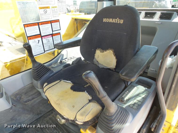 image for item DA8071 2004 Komatsu PC200LC-7L excavator