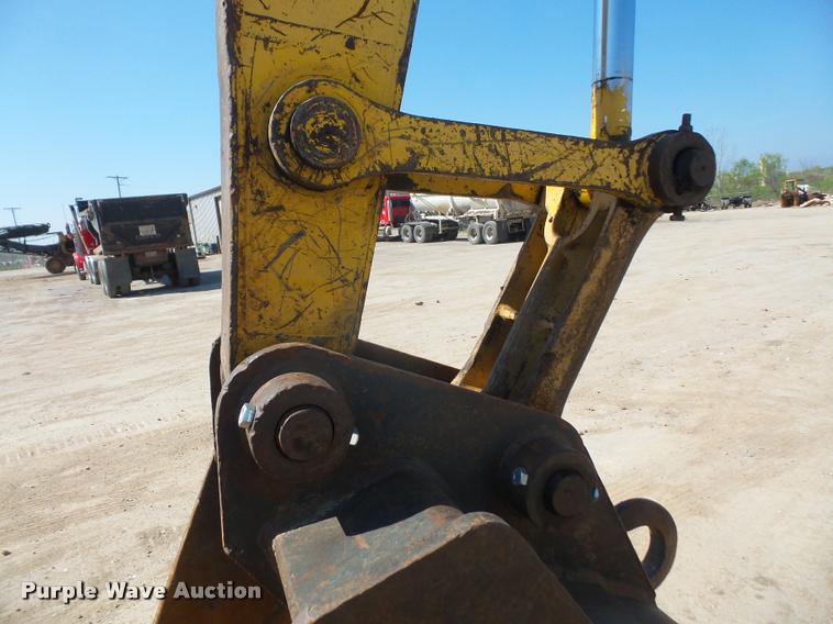 image for item DA8071 2004 Komatsu PC200LC-7L excavator