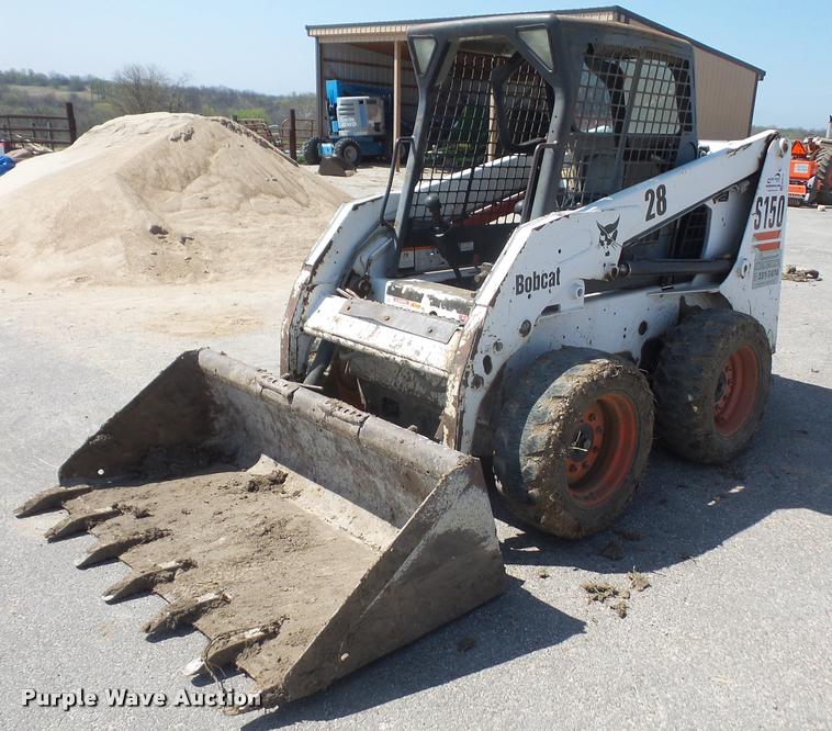 image for item DA8075 2004 Bobcat S150 skid steer