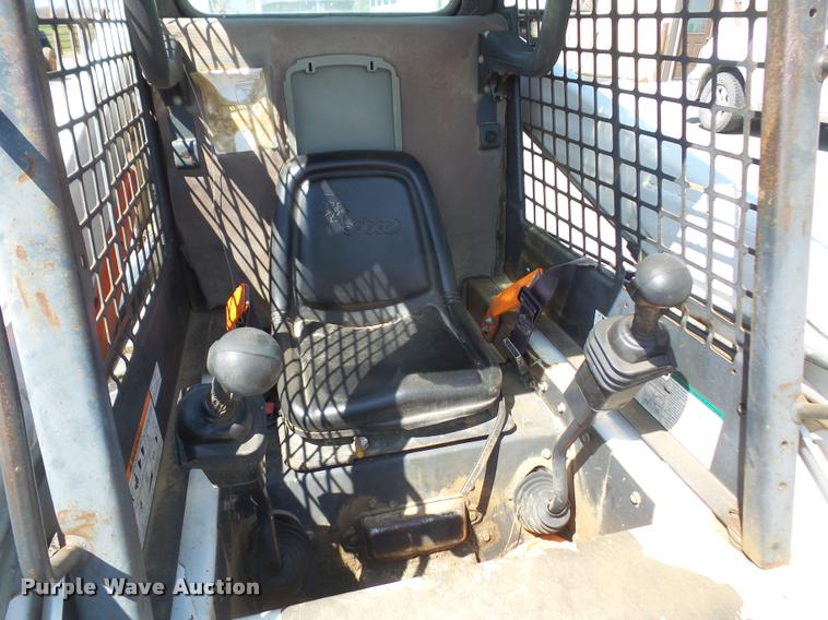 image for item DA8075 2004 Bobcat S150 skid steer