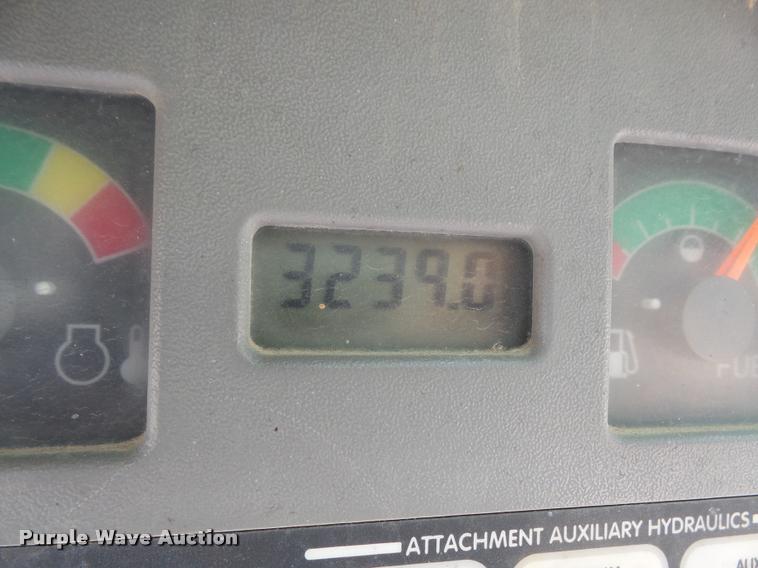 image for item DA8075 2004 Bobcat S150 skid steer