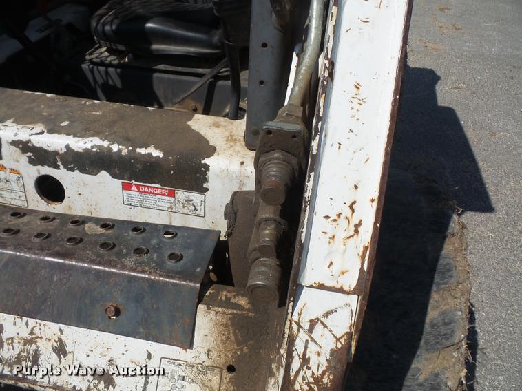 image for item DA8075 2004 Bobcat S150 skid steer