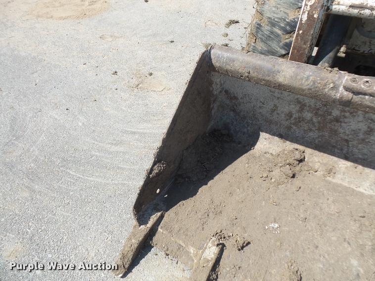 image for item DA8075 2004 Bobcat S150 skid steer
