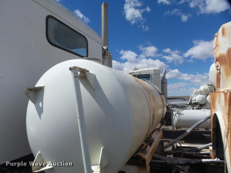 image for item DB0905 1988 Kenworth 6500A ready mix truck