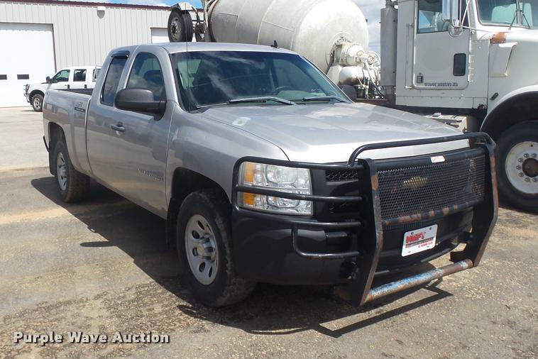 image for item DB0907 2008 Chevrolet Silverado 1500 Ext. Cab pickup truck