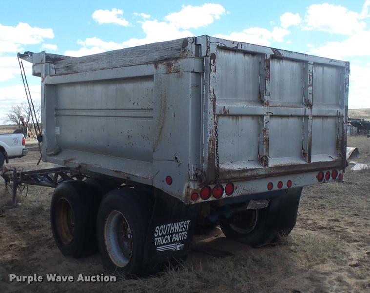 image for item DB0910 1979 end dump pup trailer