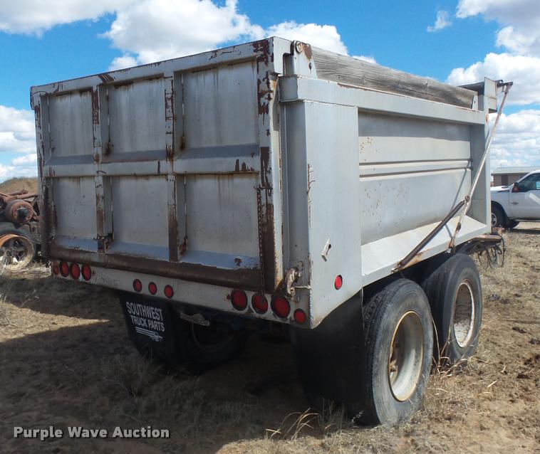 image for item DB0910 1979 end dump pup trailer