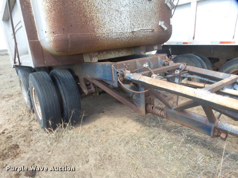 image for item DB0910 1979 end dump pup trailer