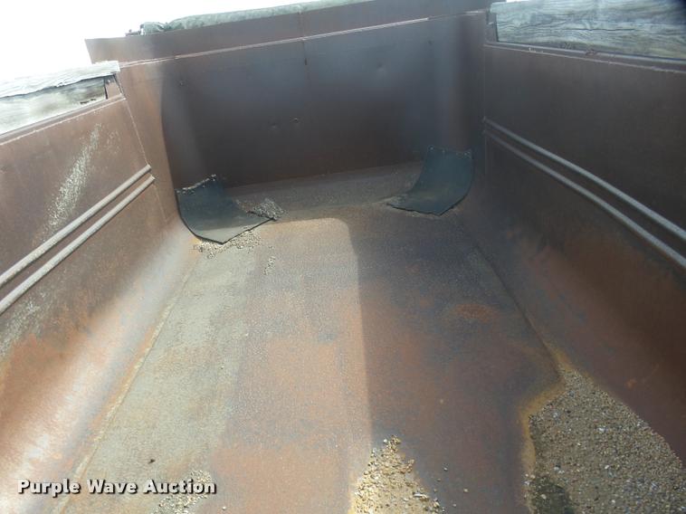 image for item DB0910 1979 end dump pup trailer