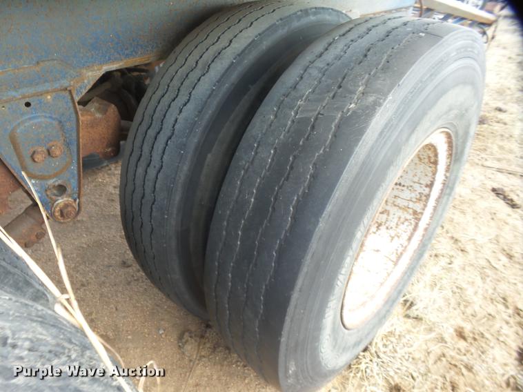 image for item DB0910 1979 end dump pup trailer