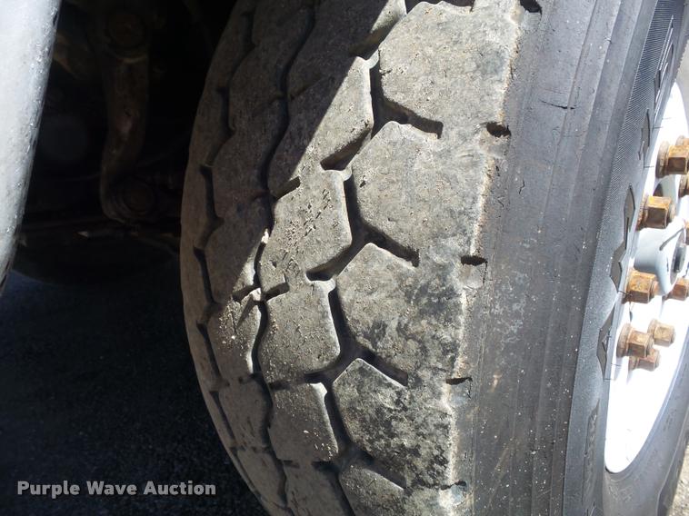 image for item DB1519 2001 Sterling L9500 dump truck