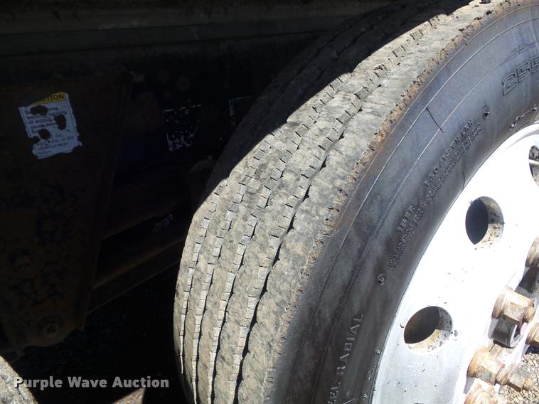 image for item DB1519 2001 Sterling L9500 dump truck