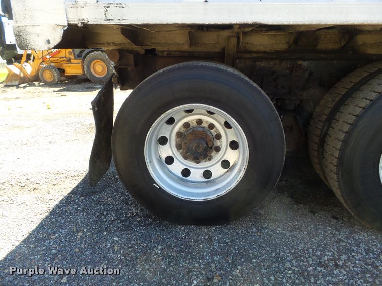 image for item DB1519 2001 Sterling L9500 dump truck