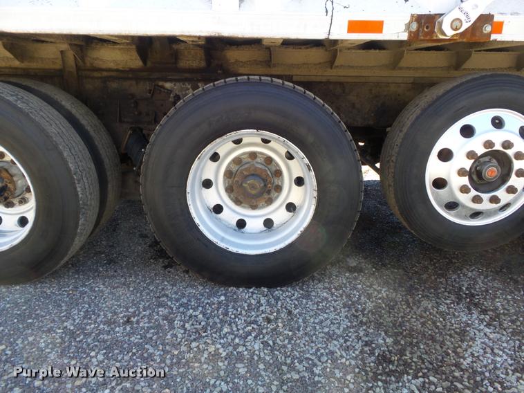 image for item DB1519 2001 Sterling L9500 dump truck