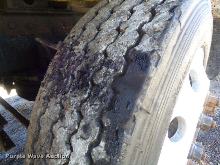 image for item DB1519 2001 Sterling L9500 dump truck