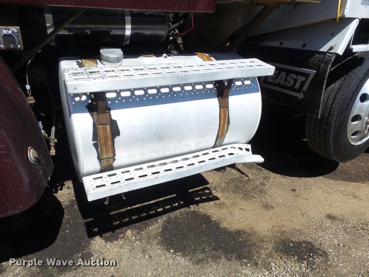 image for item DB1519 2001 Sterling L9500 dump truck