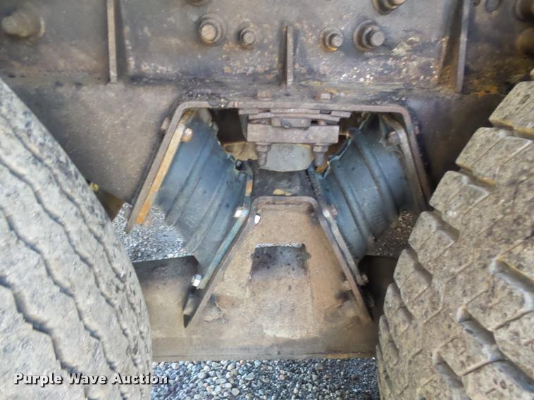 image for item DB1519 2001 Sterling L9500 dump truck