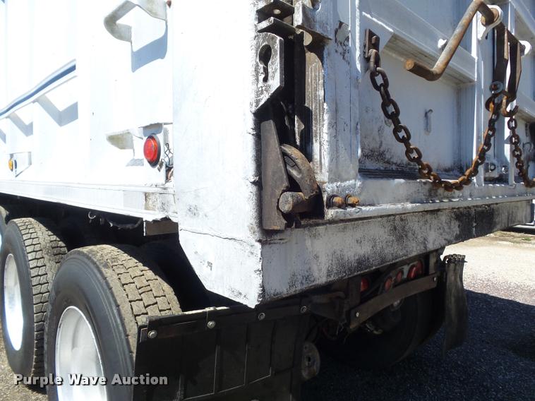 image for item DB1519 2001 Sterling L9500 dump truck