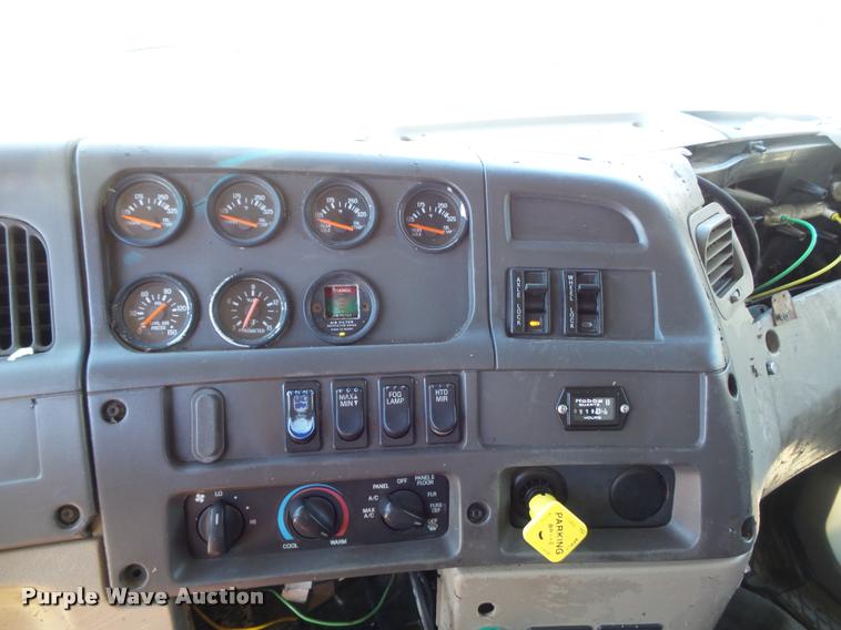 image for item DB1519 2001 Sterling L9500 dump truck