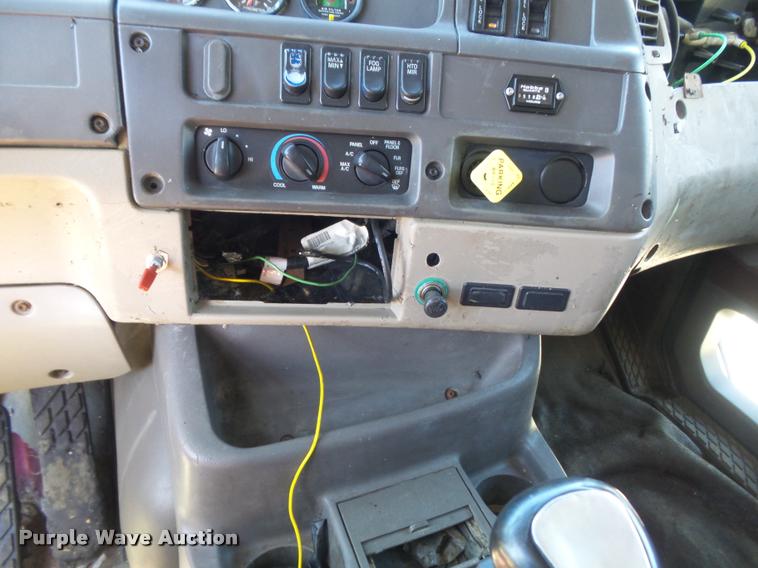 image for item DB1519 2001 Sterling L9500 dump truck